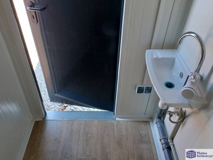 MK4196-kontener-sanitarny-wc-10-min.jpg