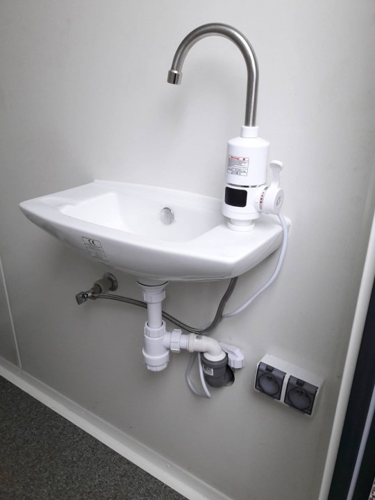 MK4606-kontener-sanitarny-podwojny-6.jpg