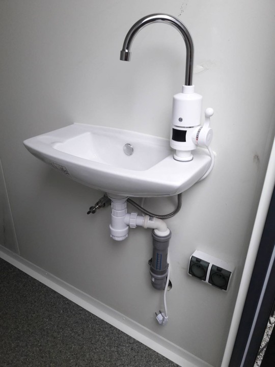 MK4508-kontener-sanitarny-podwojny-z-pisuarem-5.jpg