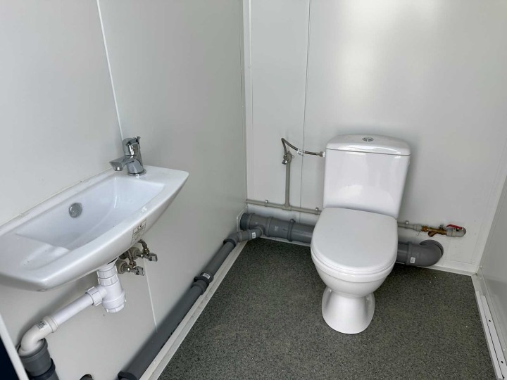 MK6382-kontener-sanitarny-9-min.jpg