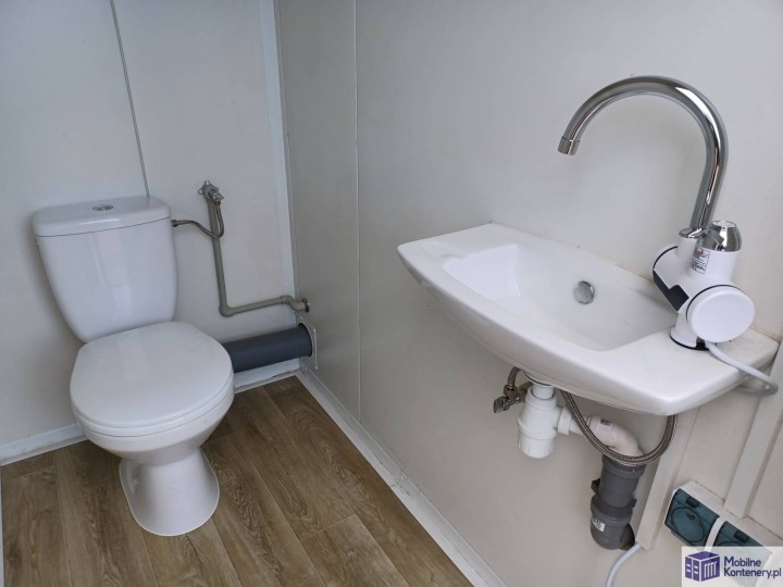 MK4483-kontener-sanitarny-15-min.jpg